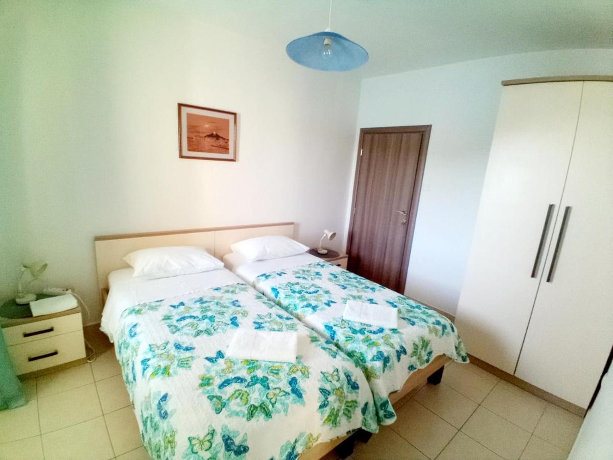 Apartment Luna Tribunj Tribalj 外观 照片