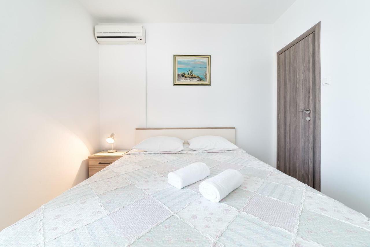 Apartment Luna Tribunj Tribalj 外观 照片